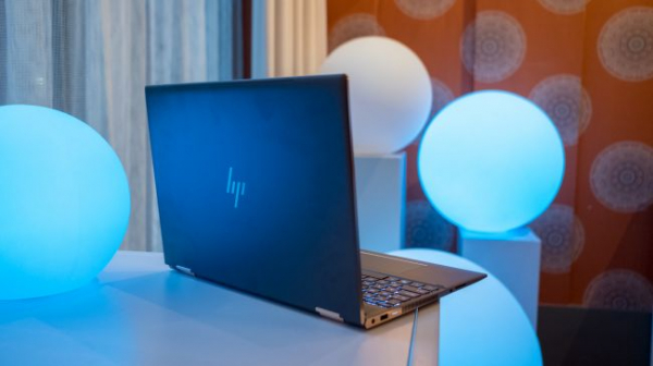 Предварительный обзор HP Spectre x360 15 (2018)